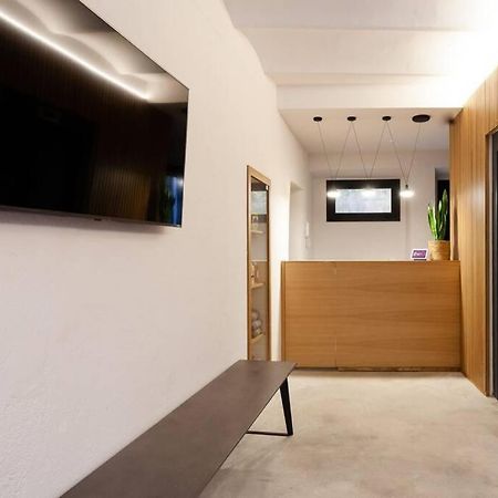 Velo Vern 1 Beautiful New Apartment 2 Bed Ensuite Χιρόνα Εξωτερικό φωτογραφία